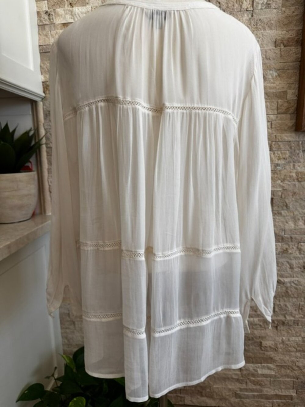 Lucky Brand Ivory Button-up Blouse  XL - Picture 4 of 9